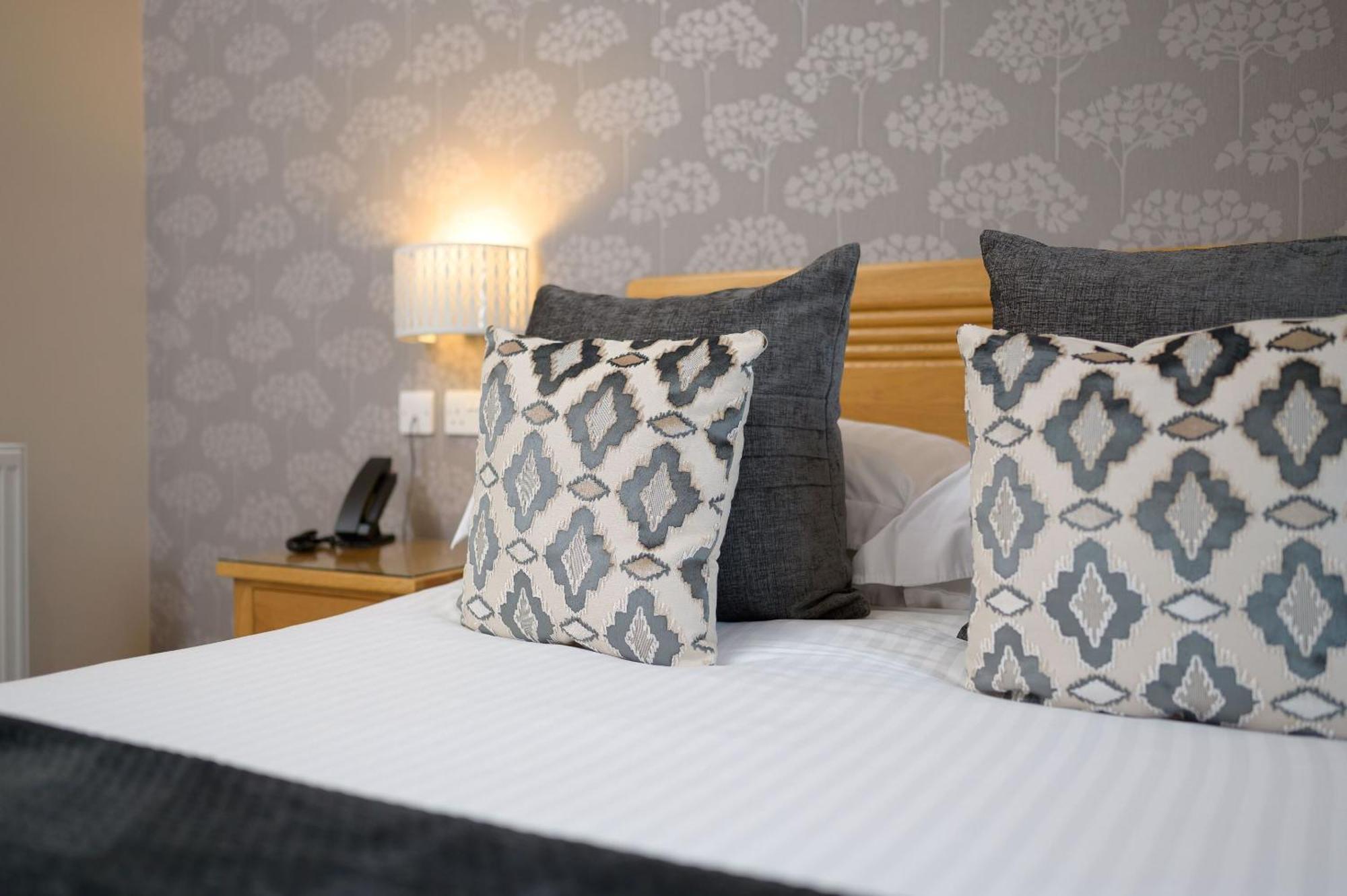 The Britannia Inn & Waves Restaurant St Austell Phòng bức ảnh