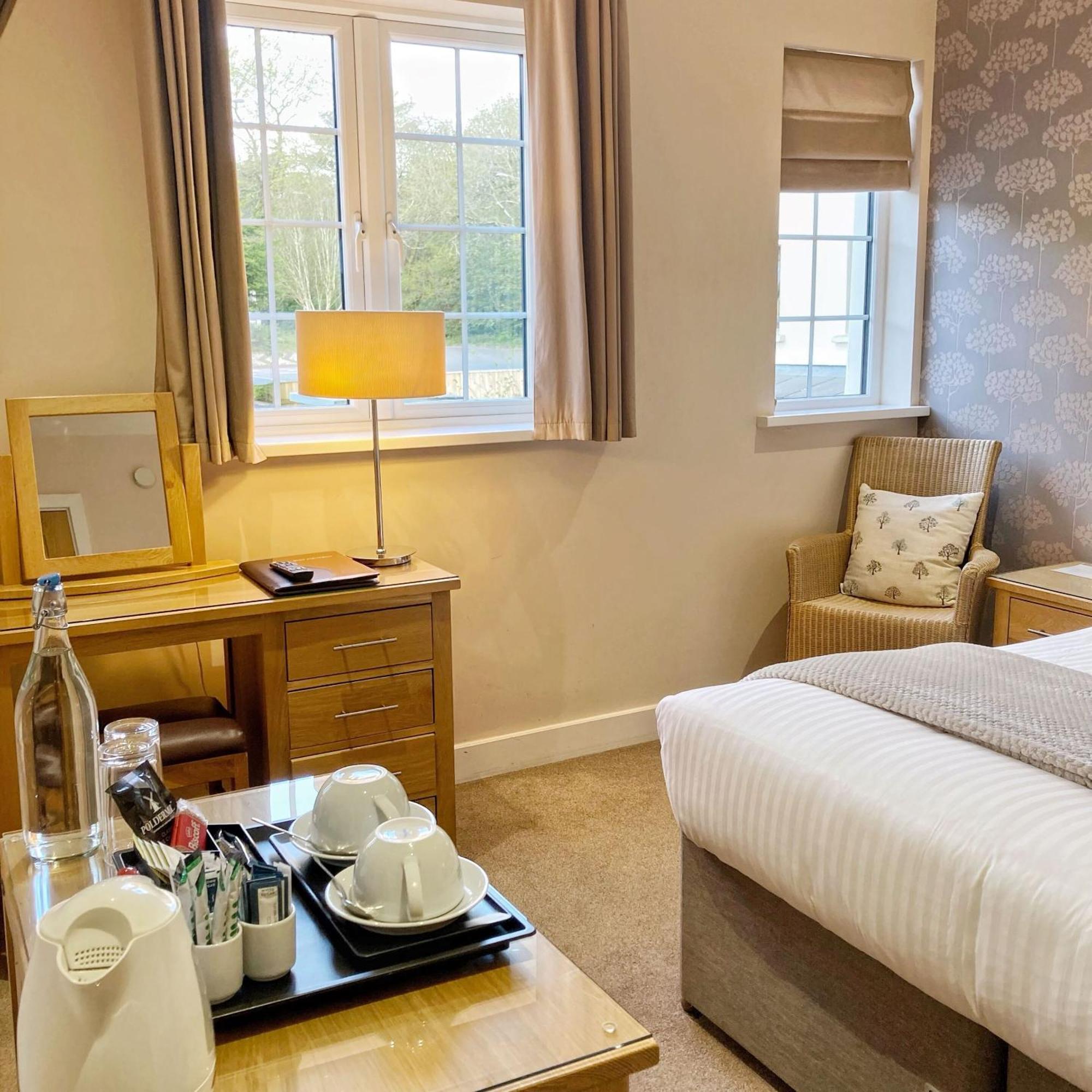 The Britannia Inn & Waves Restaurant St Austell Phòng bức ảnh