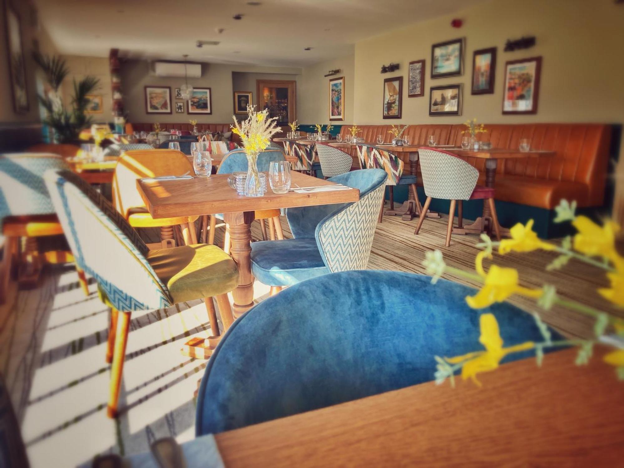 The Britannia Inn & Waves Restaurant St Austell Ngoại thất bức ảnh