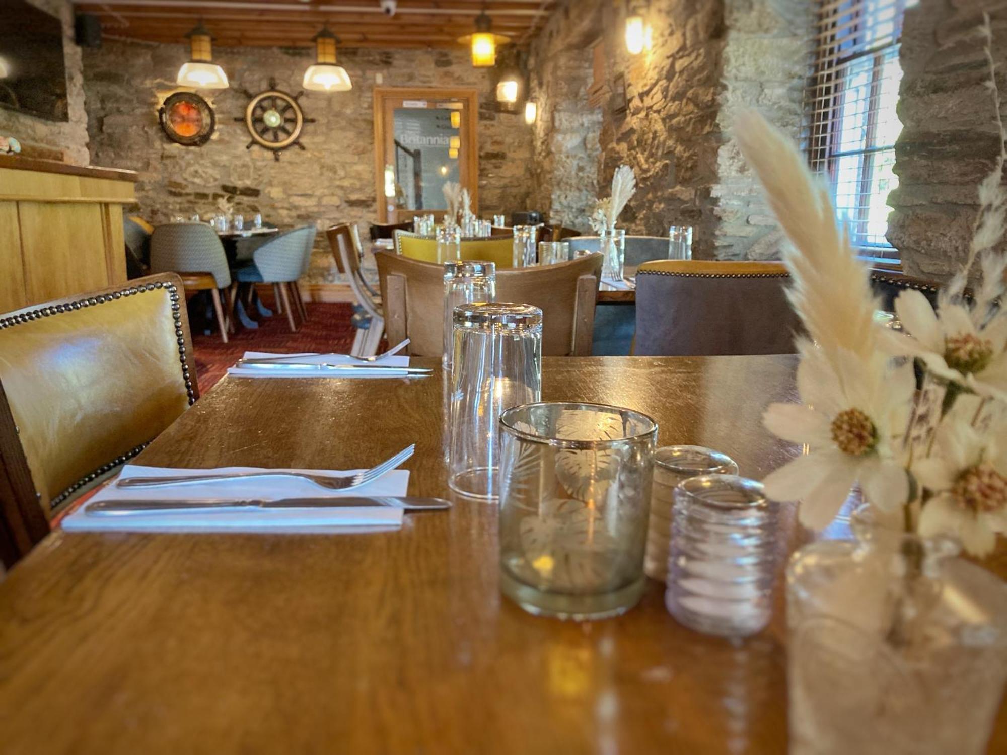 The Britannia Inn & Waves Restaurant St Austell Ngoại thất bức ảnh